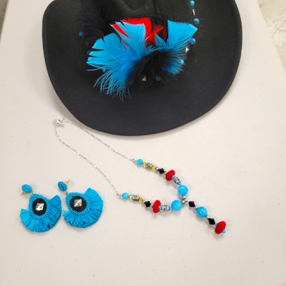 3 PIECE COWGIRL HAT ,NECKLACE & EARRINGS HANDMADE! NWTS - Picture 1 of 9